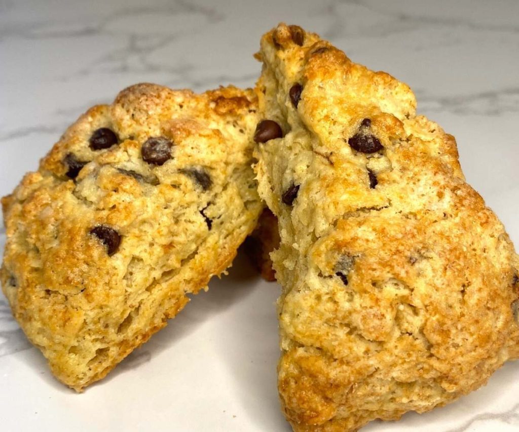 banana chocolate chip scone