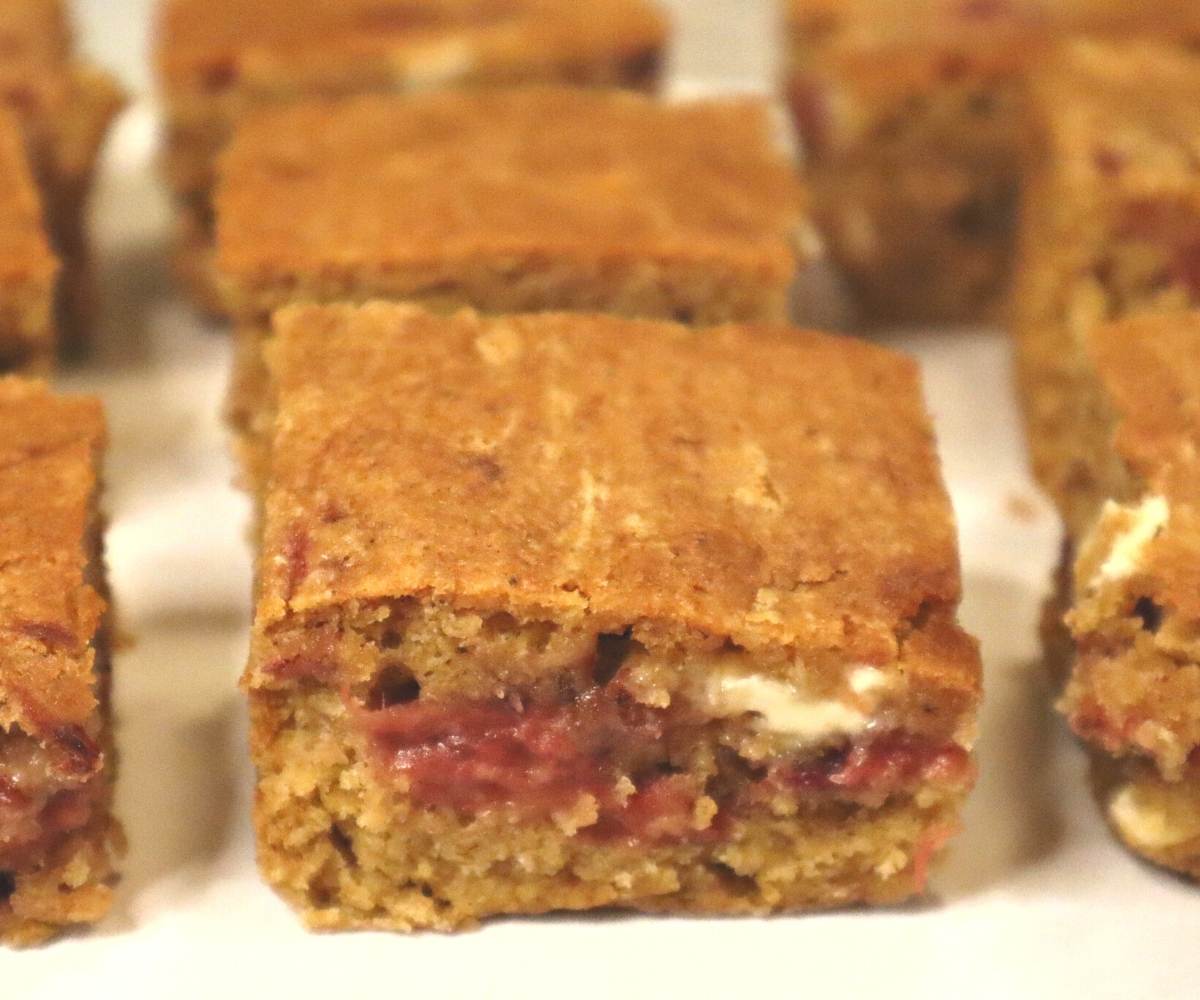 Strawberry Blondie Recipe