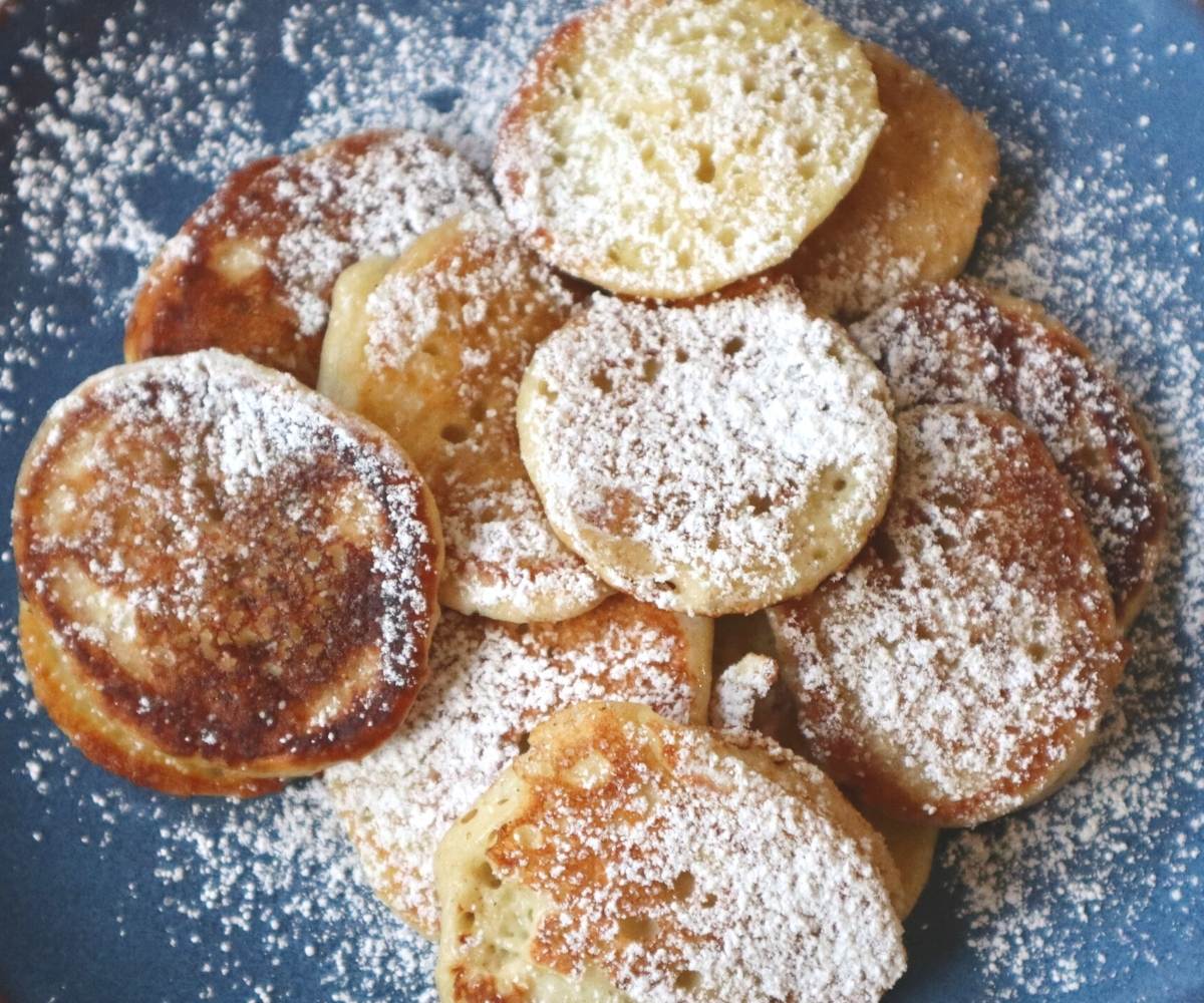 Cast iron poffertjes pan for little Dutch pancakes / poffertjes – Big Bite  Dutch Treats