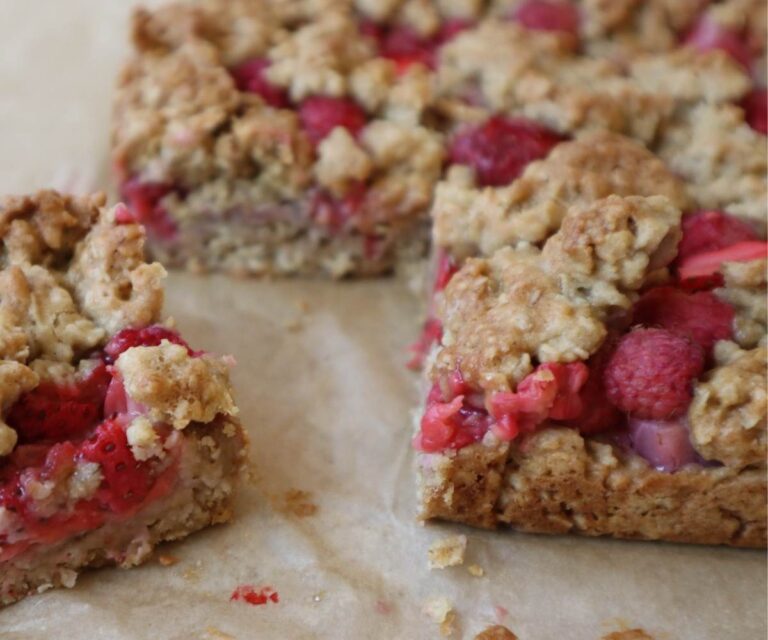 Strawberry-Raspberry Oatmeal Bar Recipe - Eat Dessert First